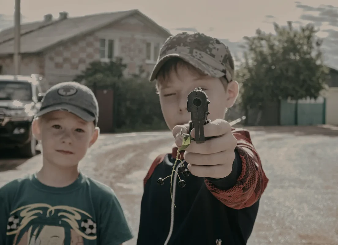 Sagan-Nur, Zabaykalsky Krai, Russia. 2019. Children in a coal-mining settlement.