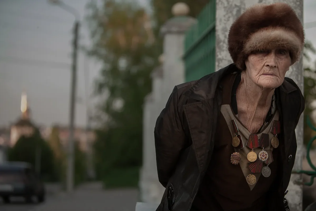 On this day, the streets of Russian cities—especially in Moscow—fill with fake veterans wearing fake decorations or commemorative gift medals.